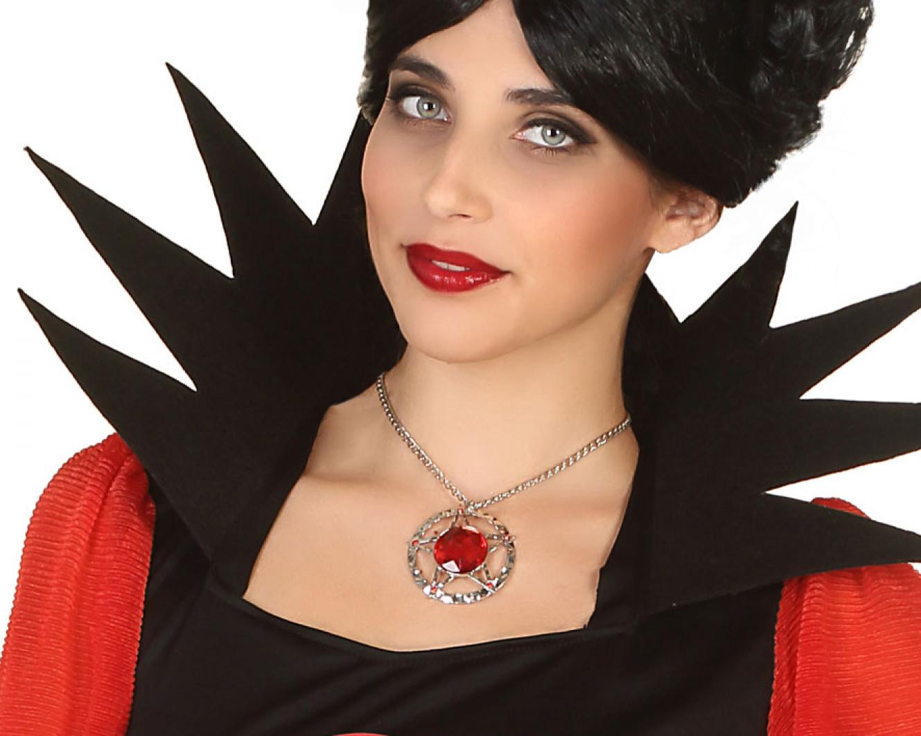 collier satanique avec pierre rouge