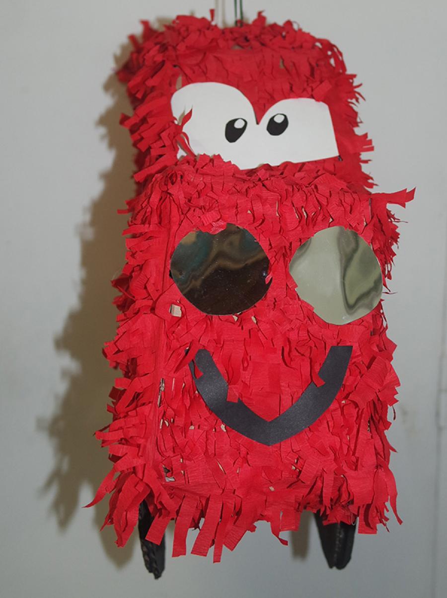 Pinata voiture Cars fabrication artisanale