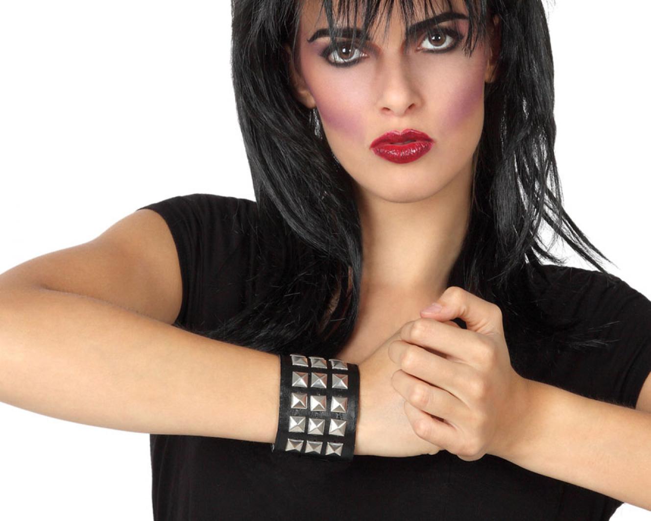 Bracelet à clous