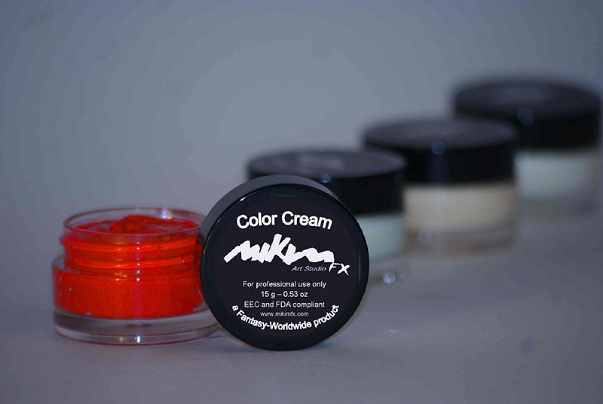 Fard crème Mikim Professionnel rouge vif F8