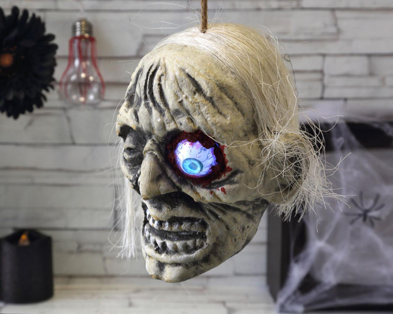 Crâne zombie à oeil lumineux