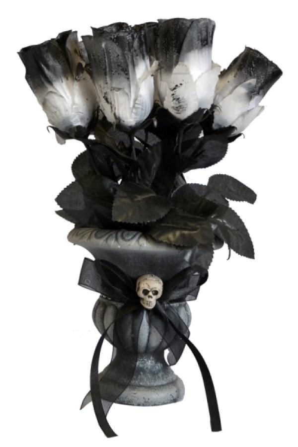 Vase gothique avec roses