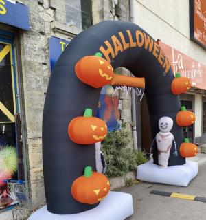 Arche structure gonflable Halloween géante 3,5m x 4,5m citrouilles momies