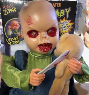 Bébé tueur avec couteau animé