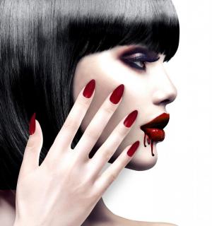 Boite de 12 faux ongles rouges avec adhésifs
