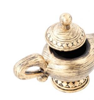 Lampe du génie Aladin en plastique doré vieilli