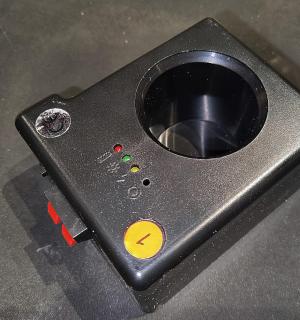 1 base système jet de scène avec télécommande et pile 9V