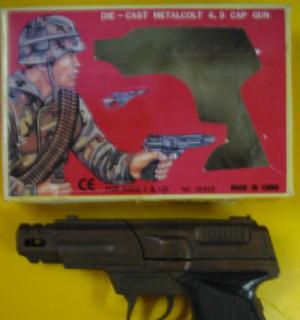 Pistolet métal réaliste
