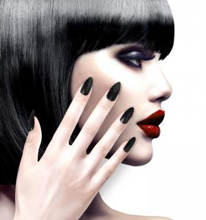 Blister 12 faux ongles noirs avec adhésifs