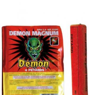 20 paquets de 4 pétards démon magnum