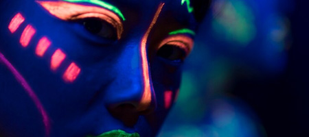 Maquillage fluo